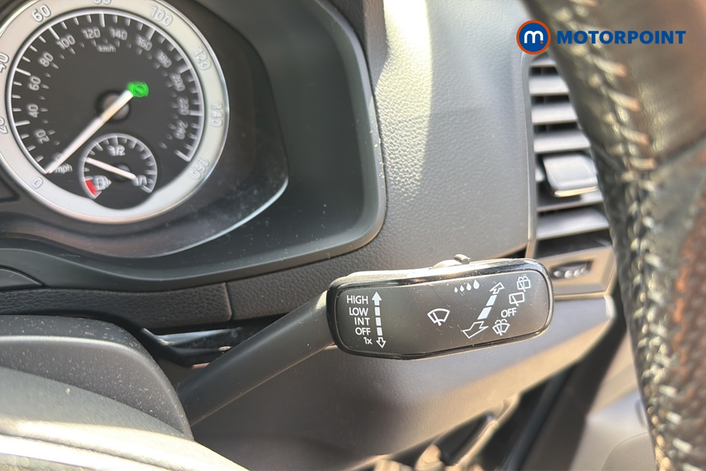 Skoda Karoq Sport Line Automatic Petrol SUV - Stock Number (1645941) - 6th supplementary image
