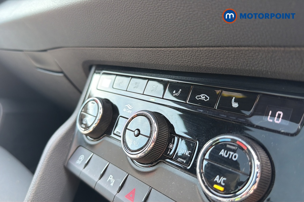 Skoda Karoq Sport Line Automatic Petrol SUV - Stock Number (1645941) - 14th supplementary image