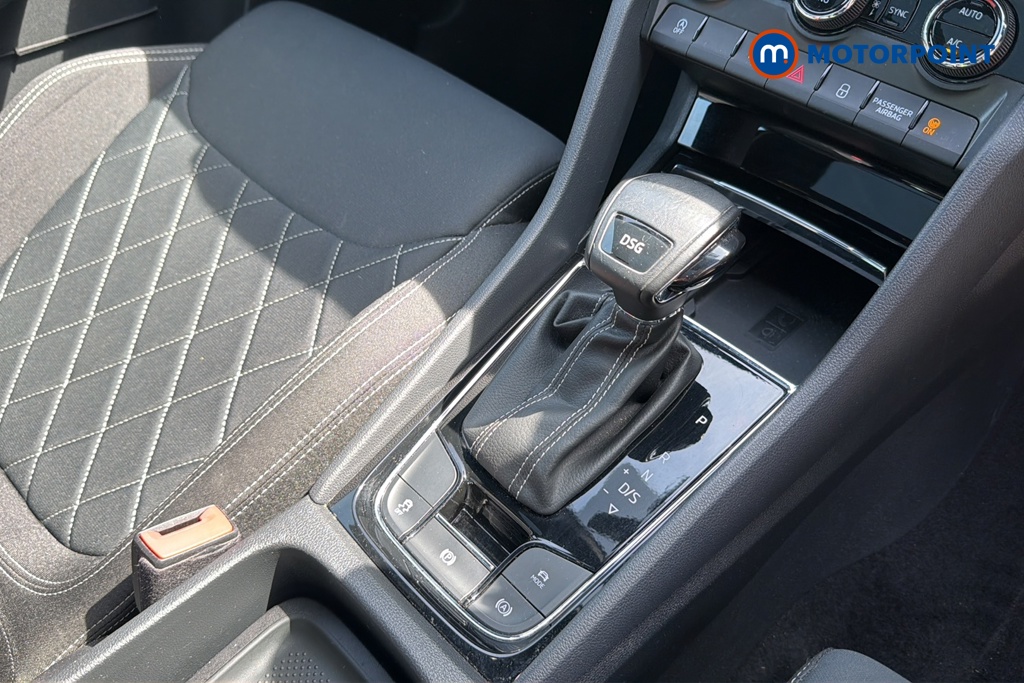 Skoda Karoq Sport Line Automatic Petrol SUV - Stock Number (1645941) - 15th supplementary image