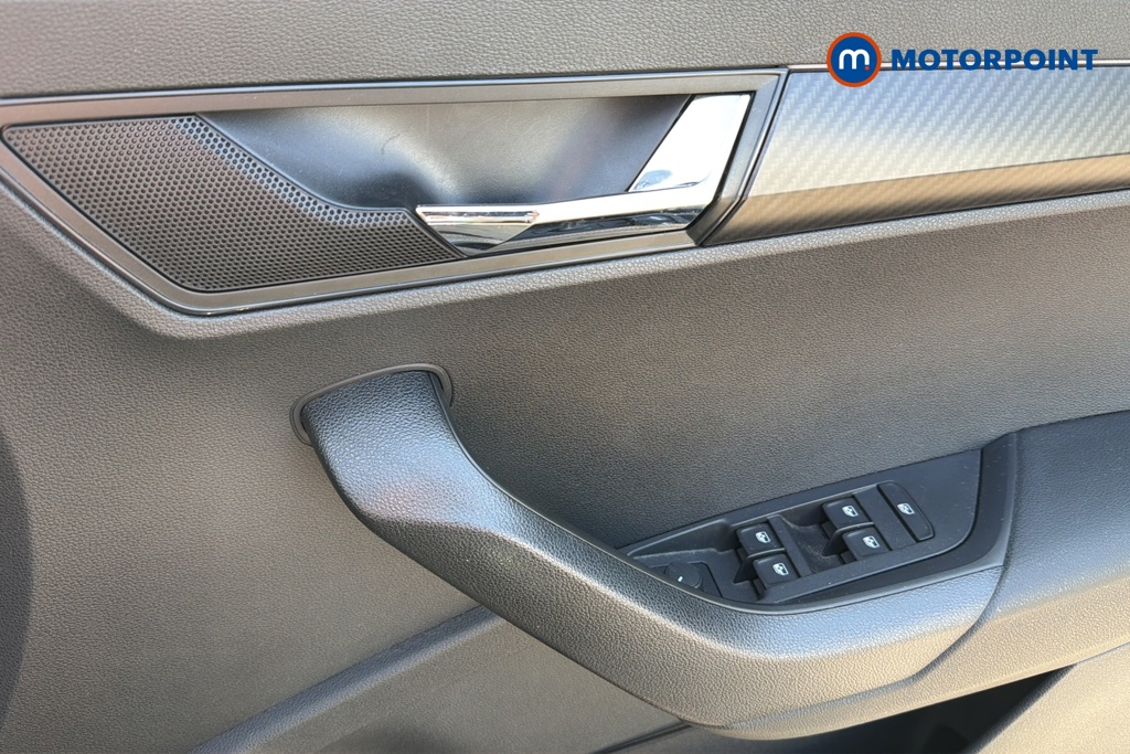 Skoda Karoq Sport Line Automatic Petrol SUV - Stock Number (1645941) - 19th supplementary image