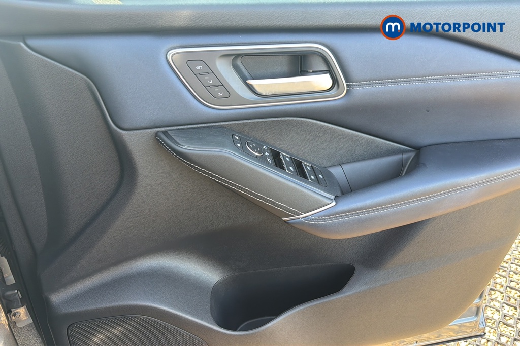 Nissan Qashqai Tekna-Plus Manual Petrol SUV - Stock Number (1646074) - 18th supplementary image