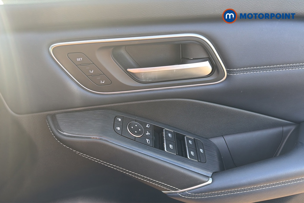 Nissan Qashqai Tekna-Plus Manual Petrol SUV - Stock Number (1646074) - 19th supplementary image