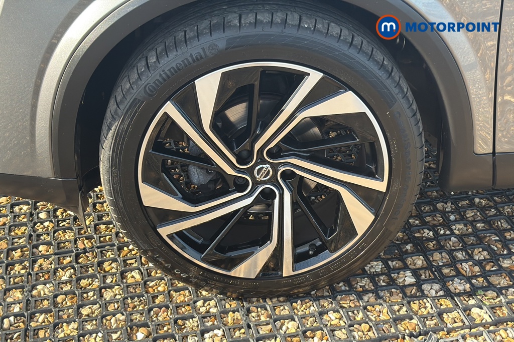 Nissan Qashqai Tekna-Plus Manual Petrol SUV - Stock Number (1646074) - 44th supplementary image