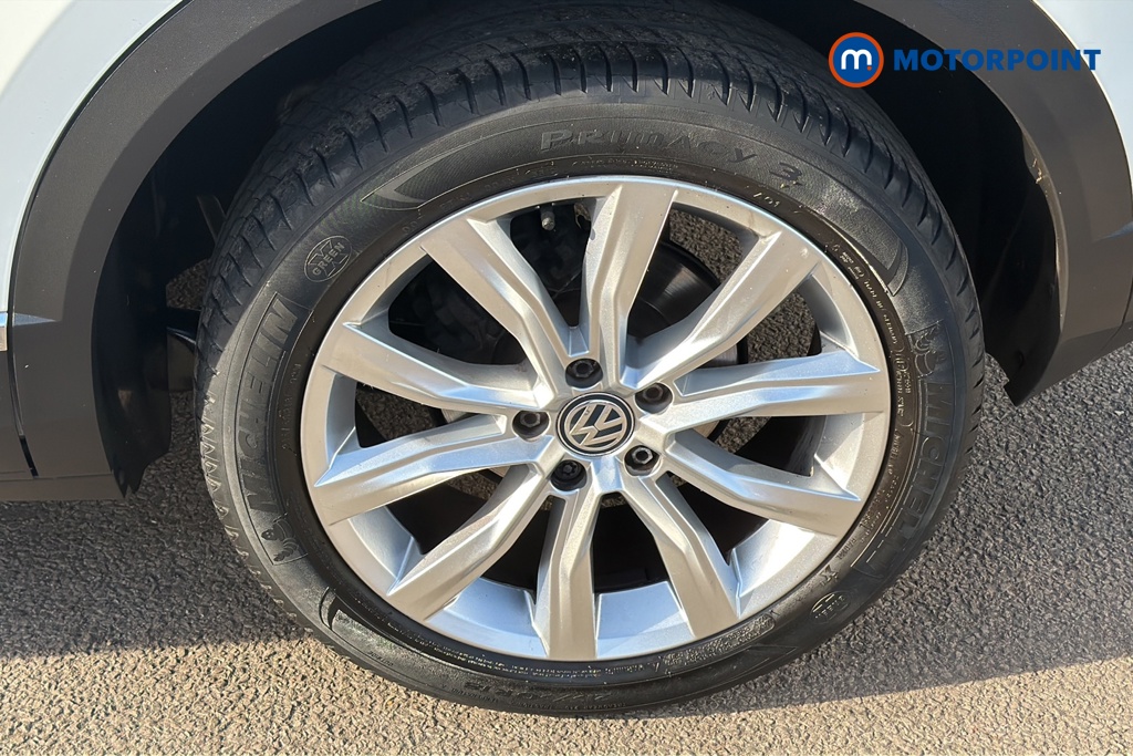 Volkswagen T-Roc SEL Manual Petrol SUV - Stock Number (1646640) - 45th supplementary image