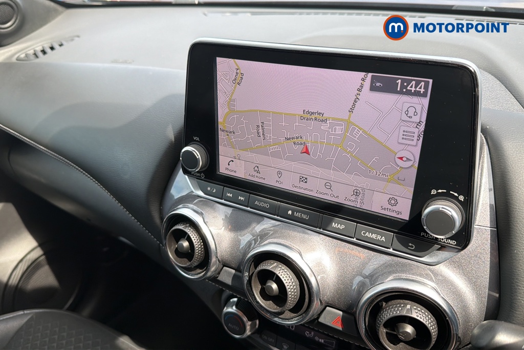 Nissan Juke N-Connecta Manual Petrol SUV - Stock Number (1646953) - 9th supplementary image