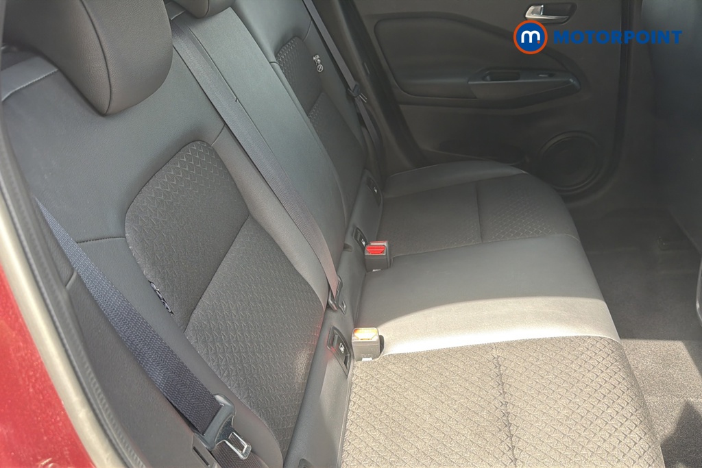 Nissan Juke N-Connecta Manual Petrol SUV - Stock Number (1646953) - 10th supplementary image