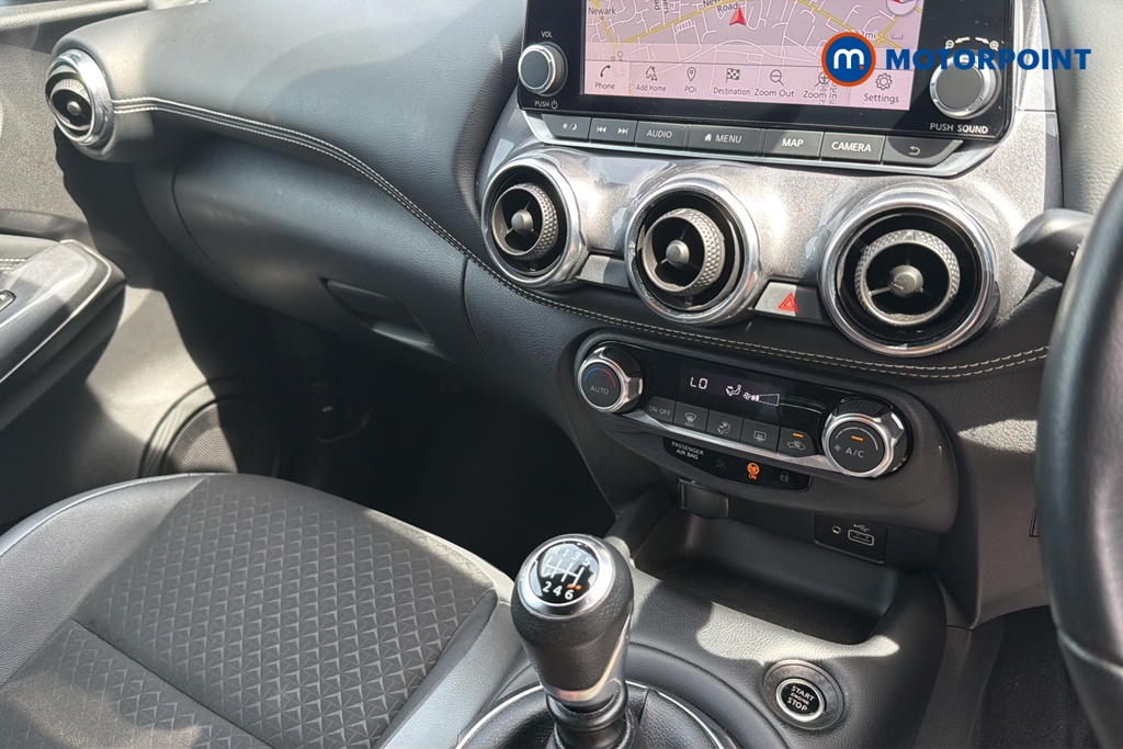 Nissan Juke N-Connecta Manual Petrol SUV - Stock Number (1646953) - 12th supplementary image
