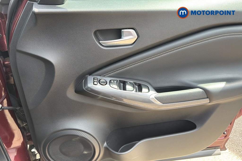 Nissan Juke N-Connecta Manual Petrol SUV - Stock Number (1646953) - 18th supplementary image