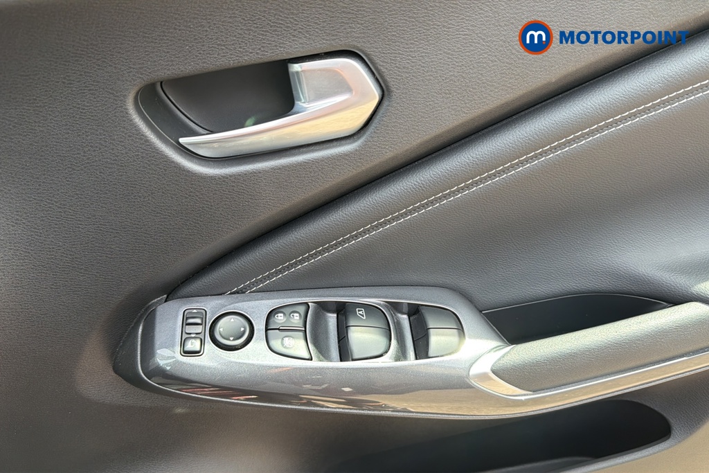 Nissan Juke N-Connecta Manual Petrol SUV - Stock Number (1646953) - 19th supplementary image