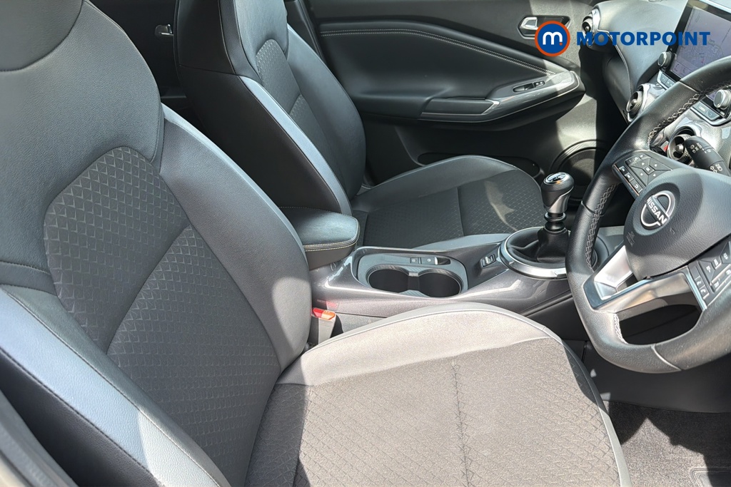 Nissan Juke N-Connecta Manual Petrol SUV - Stock Number (1646953) - 22nd supplementary image