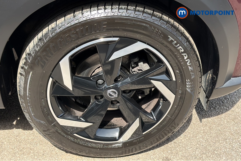 Nissan Juke N-Connecta Manual Petrol SUV - Stock Number (1646953) - 47th supplementary image
