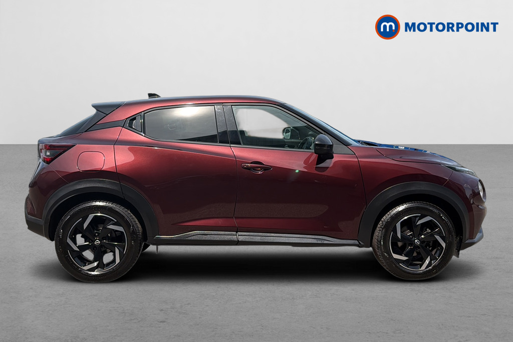 Nissan Juke N-Connecta Manual Petrol SUV - Stock Number (1646953) - Passenger side