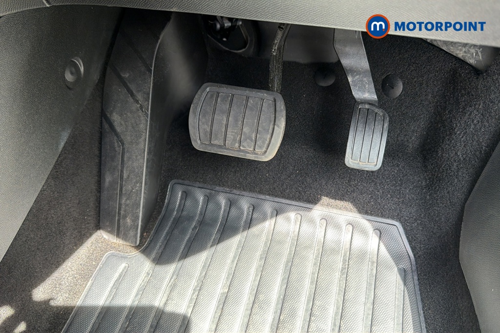 Peugeot 2008 Allure Automatic Petrol SUV - Stock Number (1647799) - 24th supplementary image