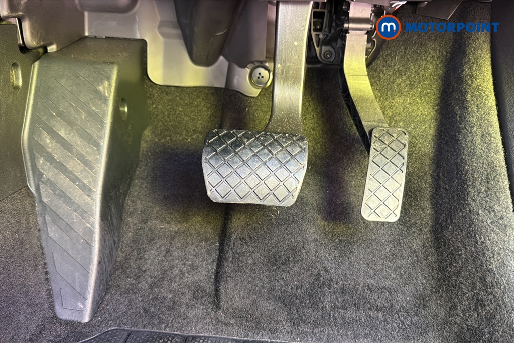 Volkswagen Passat Life Automatic Petrol Plug-In Hybrid Estate - Stock Number (1647523) - 24th supplementary image
