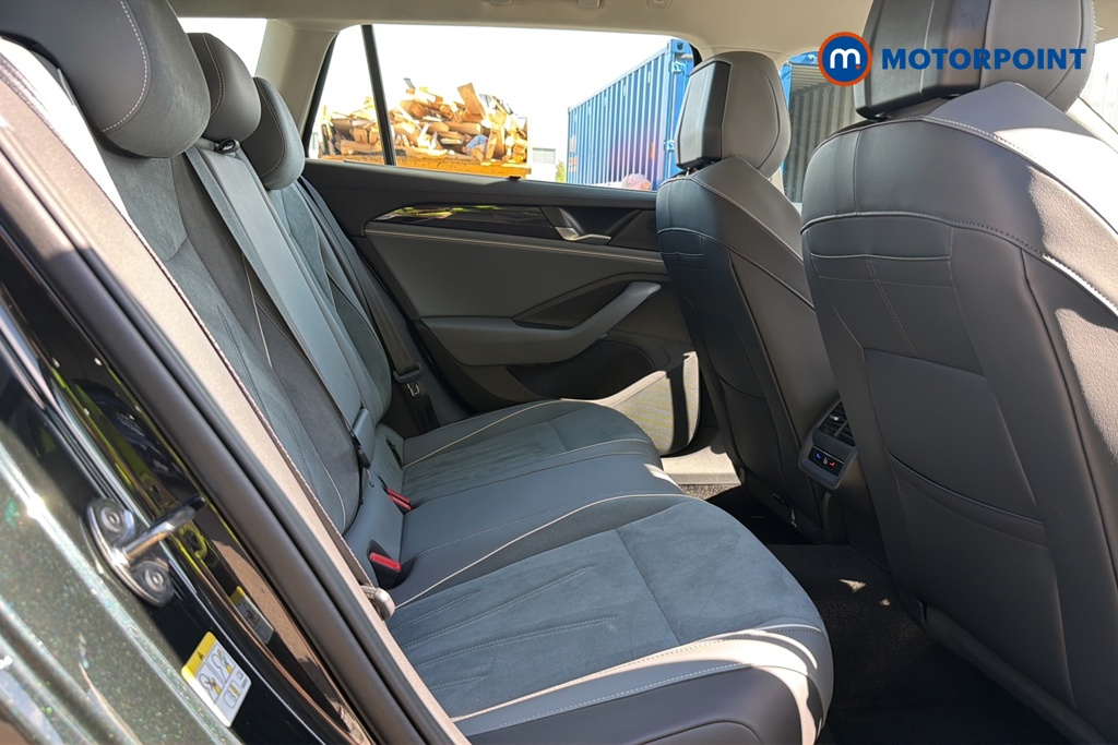 Volkswagen Passat Life Automatic Petrol Plug-In Hybrid Estate - Stock Number (1647523) - 25th supplementary image