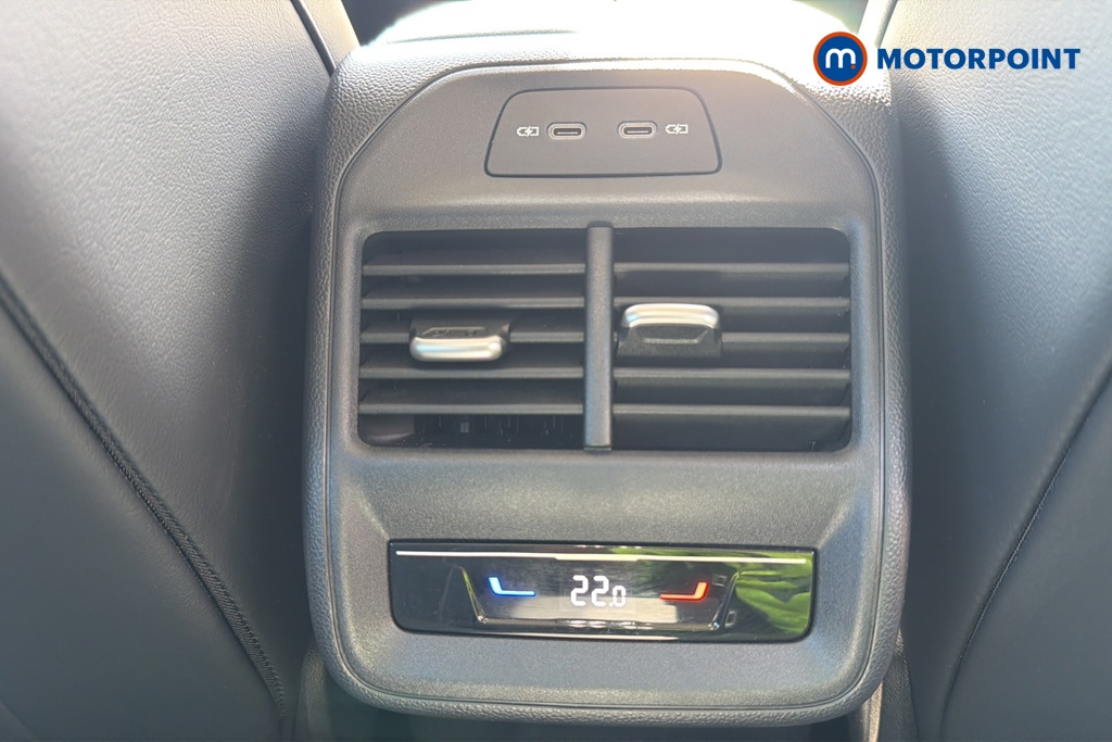Volkswagen Passat Life Automatic Petrol Plug-In Hybrid Estate - Stock Number (1647523) - 28th supplementary image