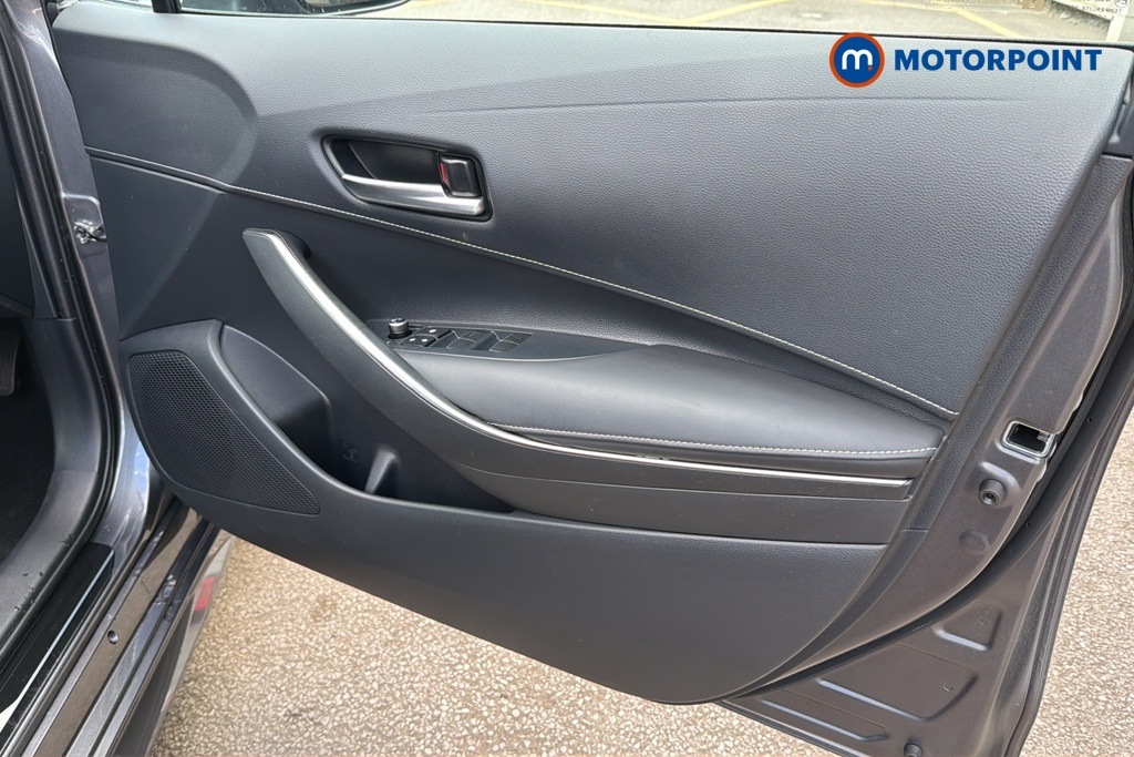Toyota Corolla Design Automatic Petrol-Electric Hybrid Hatchback - Stock Number (1647893) - 18th supplementary image