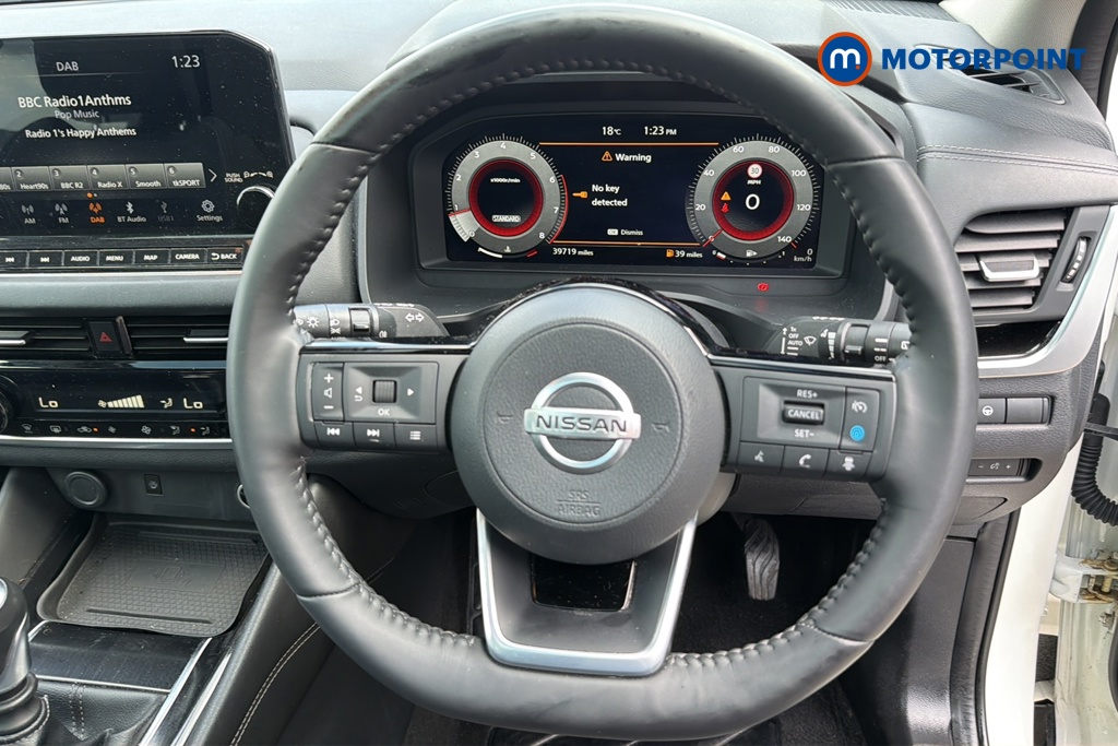 Nissan Qashqai Premiere Edition Manual Petrol SUV - Stock Number (1648213) - 2nd supplementary image