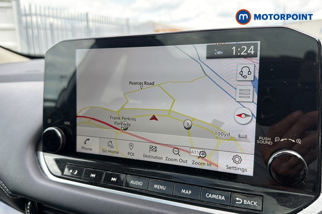 Nissan Qashqai Premiere Edition Manual Petrol SUV - Stock Number (1648213) - 9th supplementary image