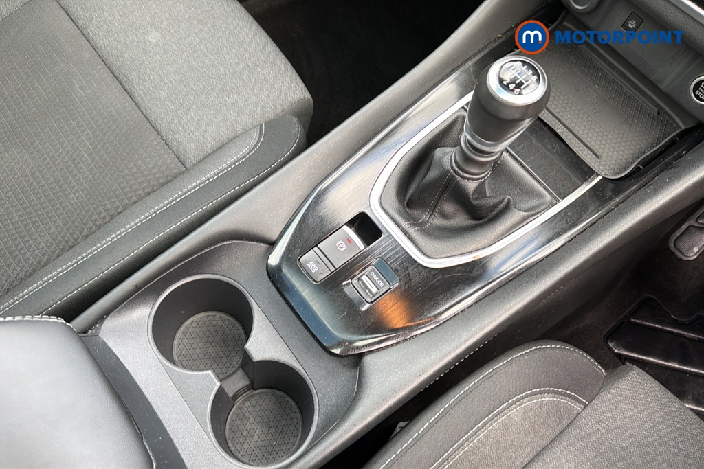 Nissan Qashqai Premiere Edition Manual Petrol SUV - Stock Number (1648213) - 15th supplementary image