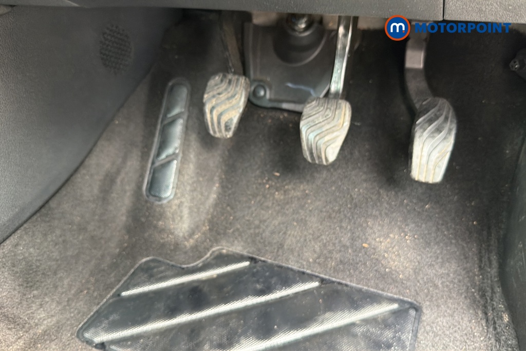 Nissan Qashqai Premiere Edition Manual Petrol SUV - Stock Number (1648213) - 24th supplementary image