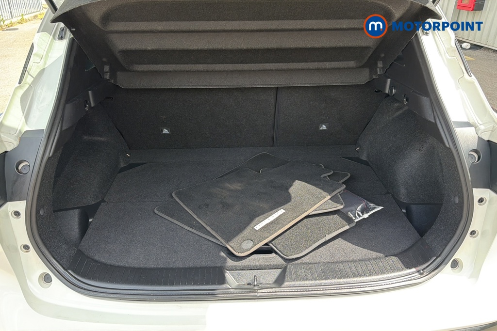 Nissan Qashqai Premiere Edition Manual Petrol SUV - Stock Number (1648213) - 30th supplementary image