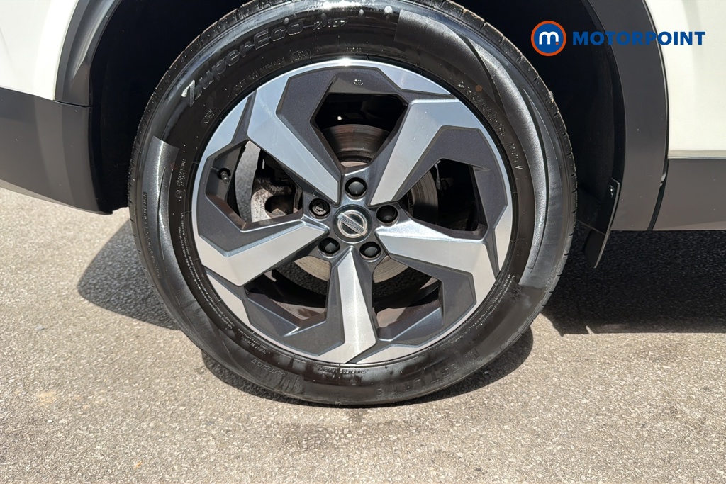 Nissan Qashqai Premiere Edition Manual Petrol SUV - Stock Number (1648213) - 46th supplementary image