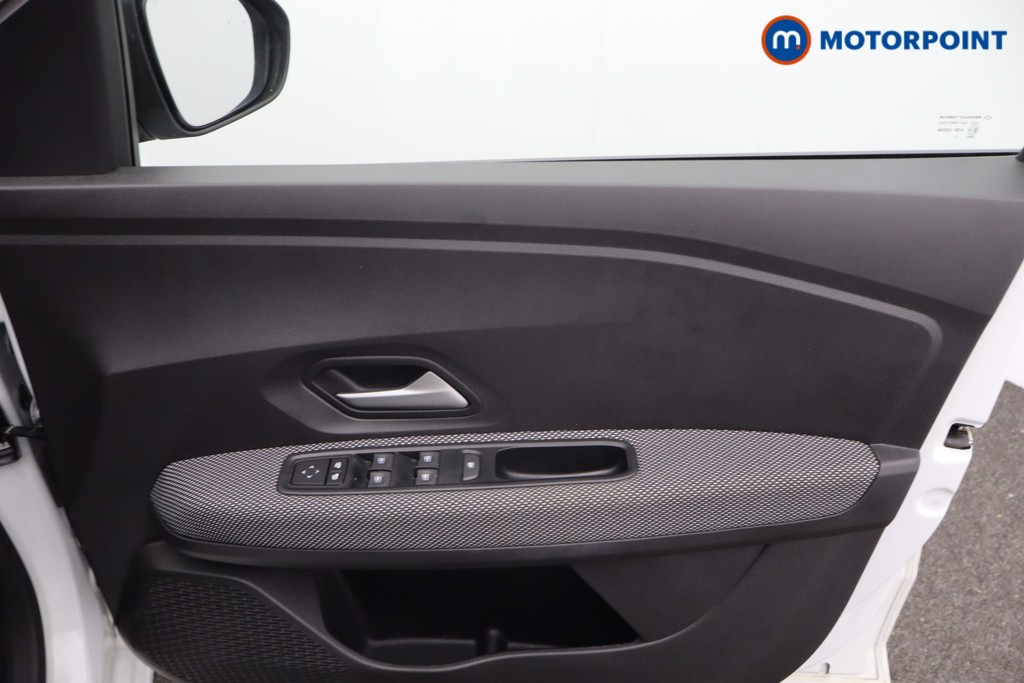 Dacia Sandero Expression Manual Petrol Hatchback - Stock Number (1617854) - 9th supplementary image