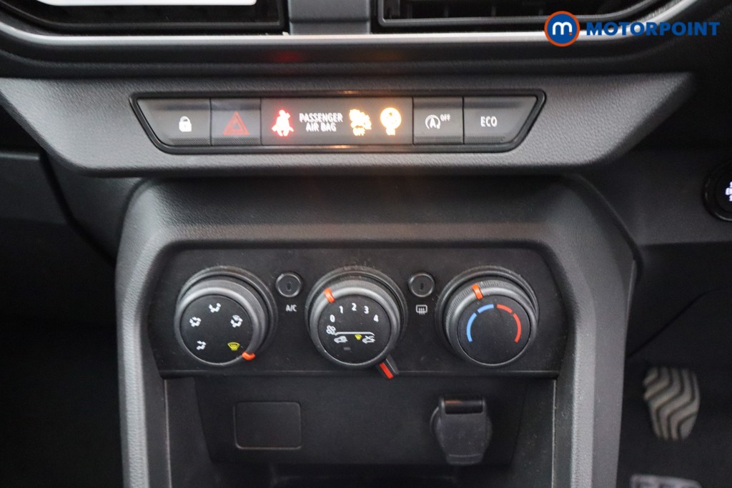 Dacia Sandero Expression Manual Petrol Hatchback - Stock Number (1617854) - 14th supplementary image