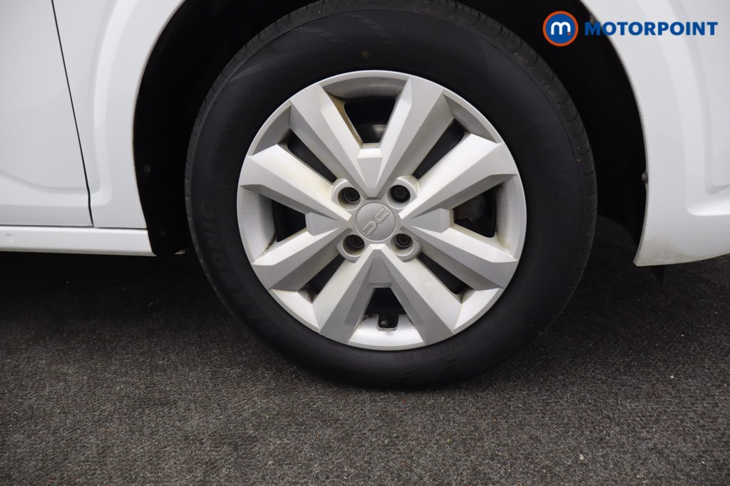 Dacia Sandero Expression Manual Petrol Hatchback - Stock Number (1617854) - 18th supplementary image