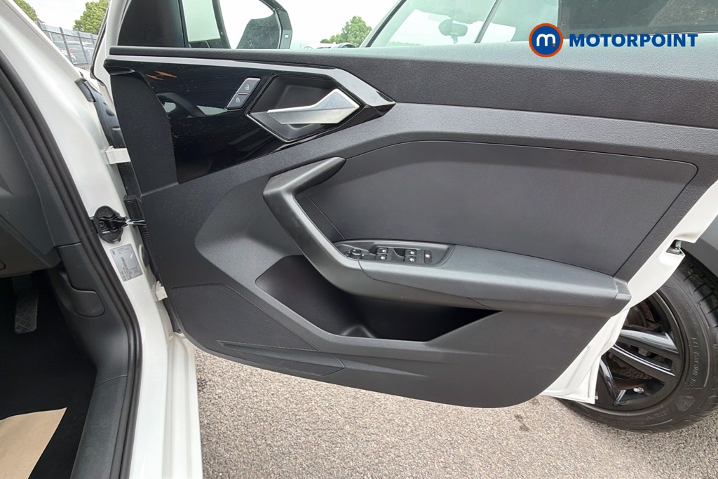 Audi A1 Technik Manual Petrol Hatchback - Stock Number (1622220) - 19th supplementary image