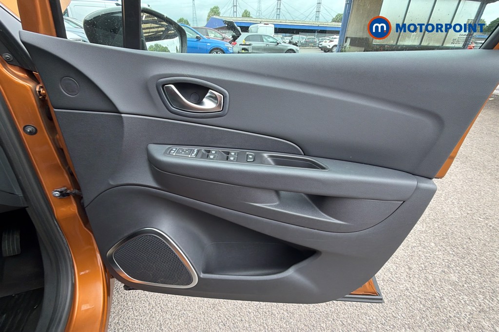Renault Captur Dynamique S Nav Automatic Diesel SUV - Stock Number (1629439) - 19th supplementary image