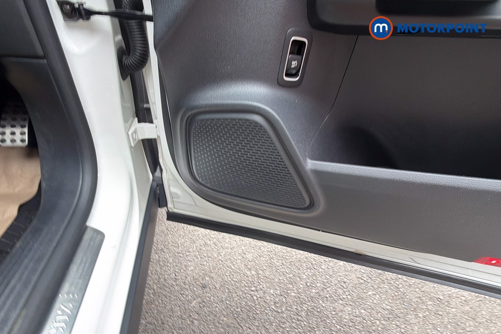 Mercedes-Benz GLA Amg Line Automatic Petrol SUV - Stock Number (1633483) - 21st supplementary image