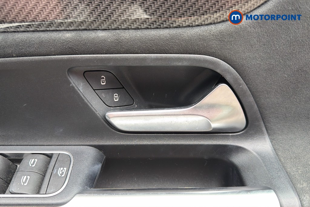 Mercedes-Benz GLA Amg Line Automatic Petrol SUV - Stock Number (1633483) - 42nd supplementary image