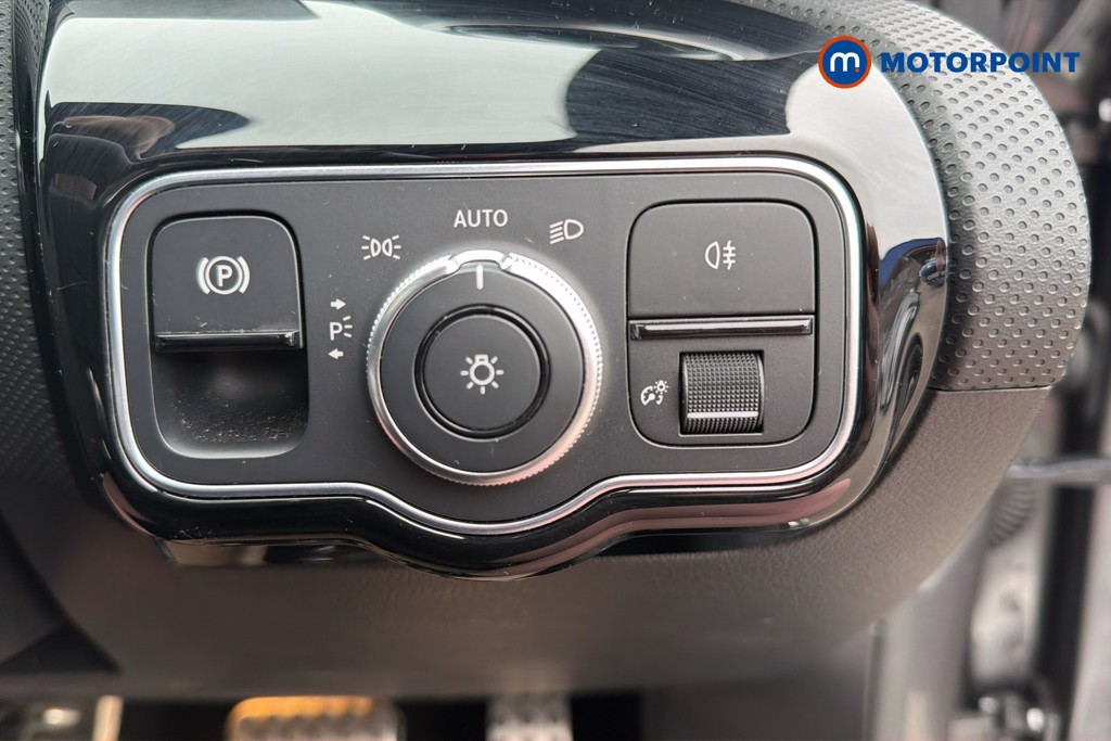Mercedes-Benz A Class Amg Line Automatic Petrol Hatchback - Stock Number (1636931) - 18th supplementary image