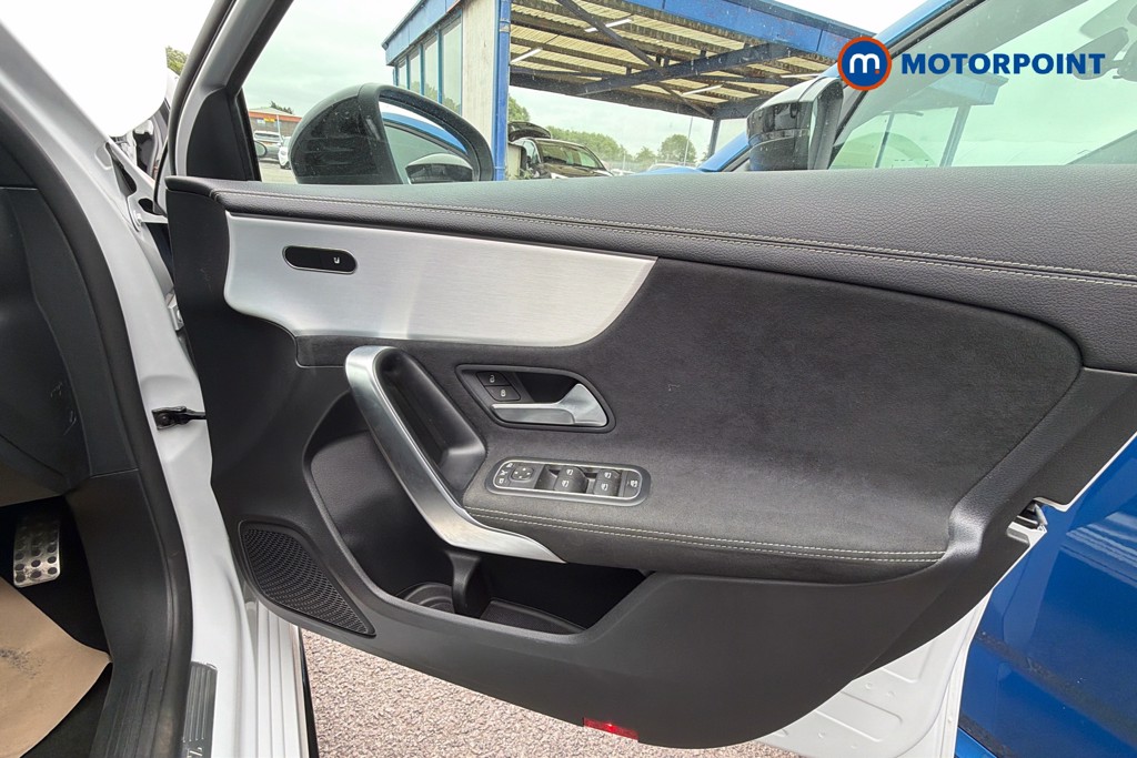 Mercedes-Benz A Class Amg Line Executive Edition Automatic Petrol Hatchback - Stock Number (1637909) - 19th supplementary image