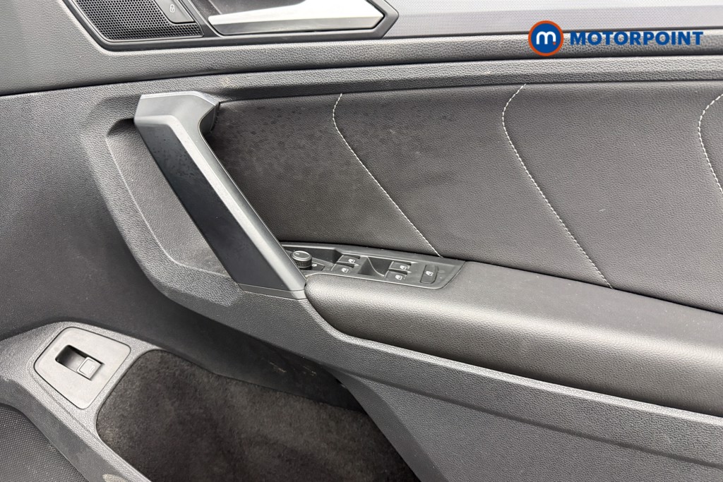 Volkswagen Tiguan R-Line Tech Manual Diesel SUV - Stock Number (1638679) - 18th supplementary image