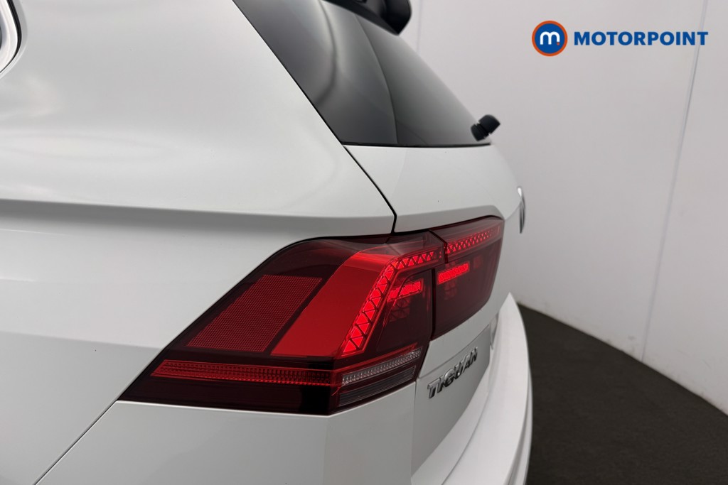 Volkswagen Tiguan R-Line Tech Manual Diesel SUV - Stock Number (1638679) - 29th supplementary image