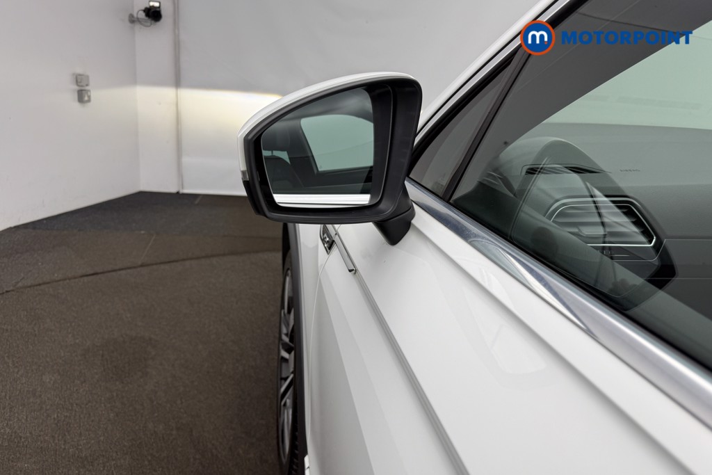 Volkswagen Tiguan R-Line Tech Manual Diesel SUV - Stock Number (1638679) - 32nd supplementary image