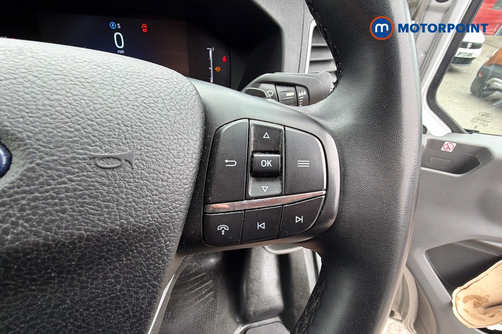 Ford Transit Limited Automatic Diesel Medium Roof Van - Stock Number (1639439) - 4th supplementary image