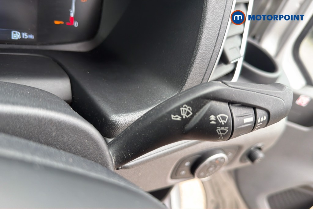 Ford Transit Limited Automatic Diesel Medium Roof Van - Stock Number (1639439) - 7th supplementary image