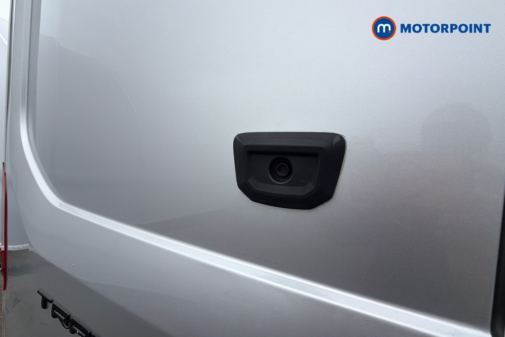 Ford Transit Limited Automatic Diesel Medium Roof Van - Stock Number (1639439) - 36th supplementary image