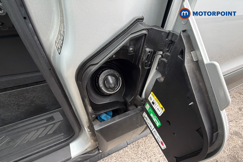 Ford Transit Limited Automatic Diesel Medium Roof Van - Stock Number (1639439) - 41st supplementary image