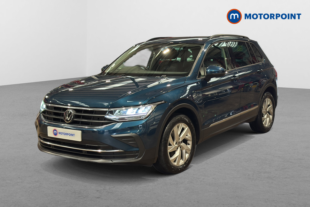 Volkswagen Tiguan Life Automatic Diesel SUV - Stock Number (1640529) - Passenger side front corner