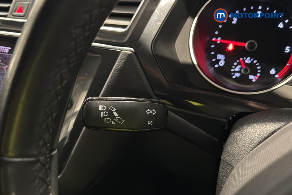 Volkswagen Tiguan Life Automatic Diesel SUV - Stock Number (1640529) - 5th supplementary image