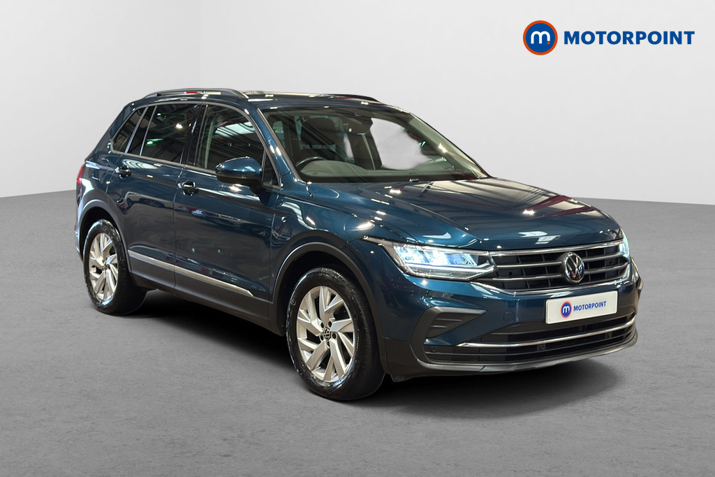 Volkswagen Tiguan Life Automatic Diesel SUV - Stock Number (1640529) - Drivers side front corner