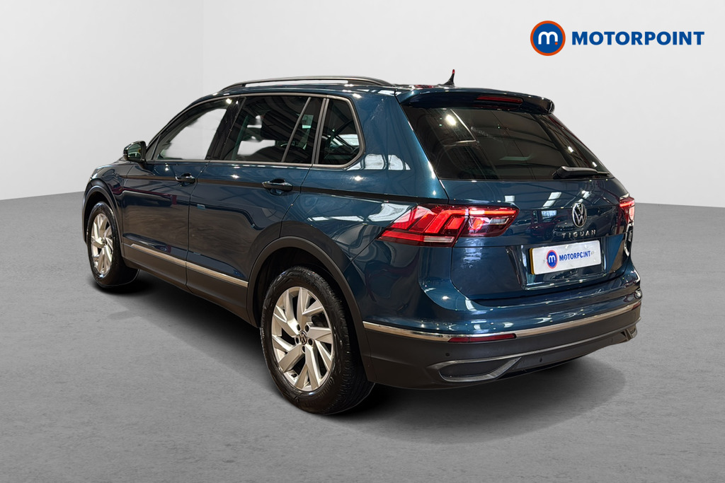 Volkswagen Tiguan Life Automatic Diesel SUV - Stock Number (1640529) - Drivers side rear corner