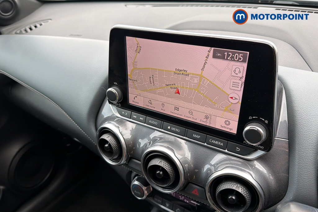 Nissan Juke N-Connecta Automatic Petrol SUV - Stock Number (1641373) - 9th supplementary image