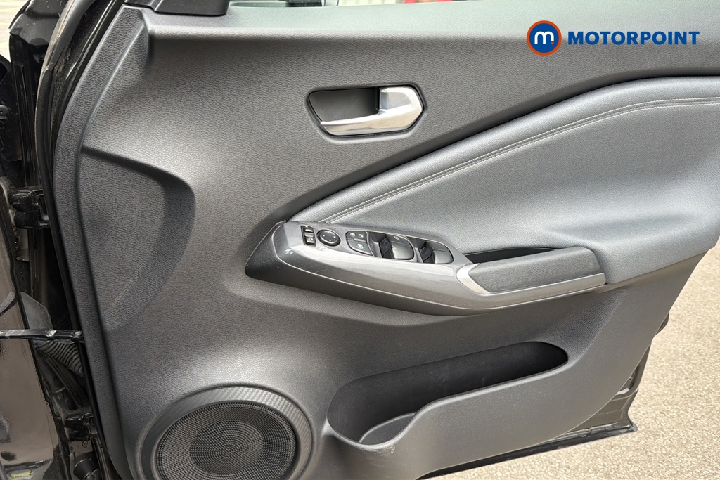 Nissan Juke N-Connecta Automatic Petrol SUV - Stock Number (1641373) - 18th supplementary image