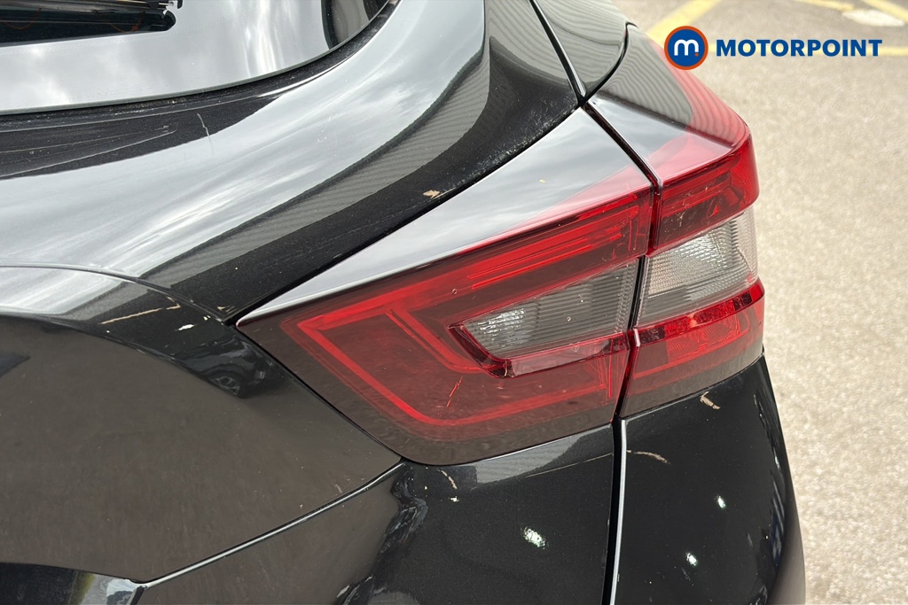Nissan Juke N-Connecta Automatic Petrol SUV - Stock Number (1641373) - 36th supplementary image